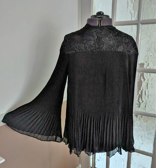 V by Very Ladies Pleated & Lace Black Top - Re-Gift
